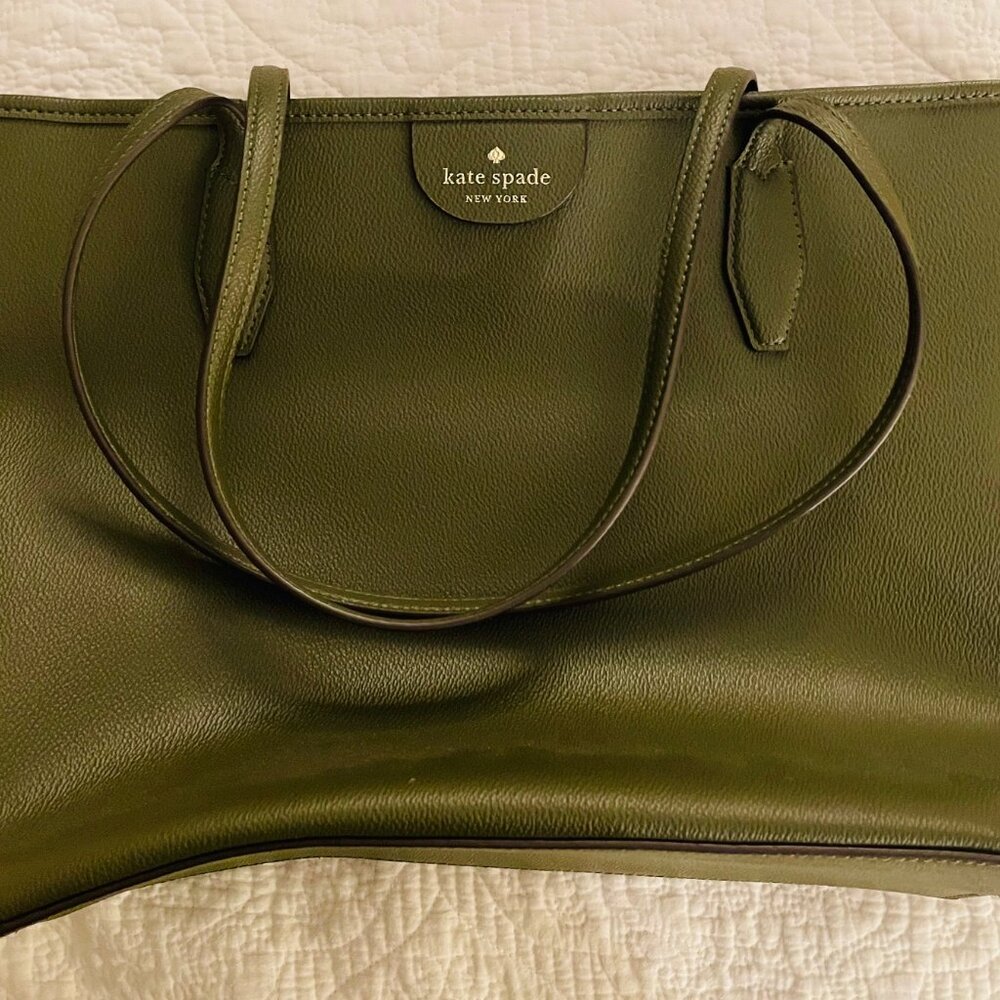 Kate Spade Lori Tote in Enchanted Green with Zip Top. NWOT